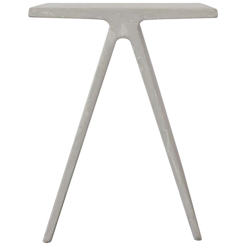 Alpha Q End Table, in Concrete for Indoor or Outdoor by Mtharu