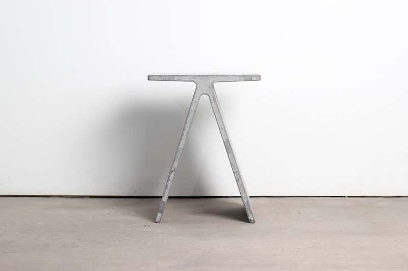 Alpha Q End Table, in Concrete for Indoor or Outdoor by Mtharu